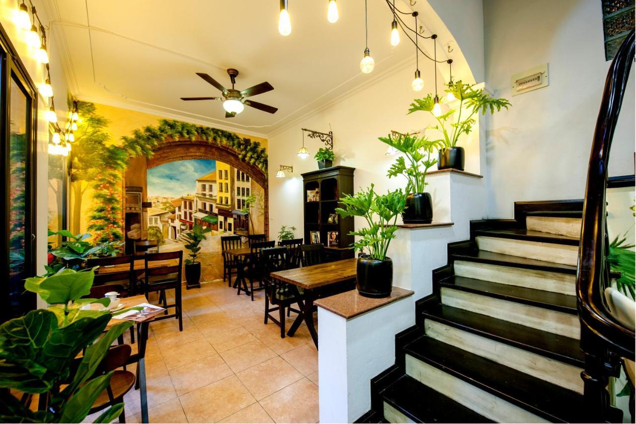 Ladybug Boutique Villa Hanoi Bagian luar foto