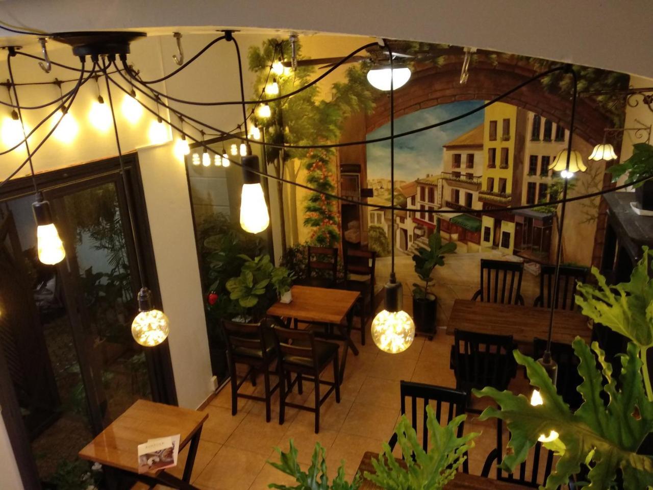 Ladybug Boutique Villa Hanoi Bagian luar foto