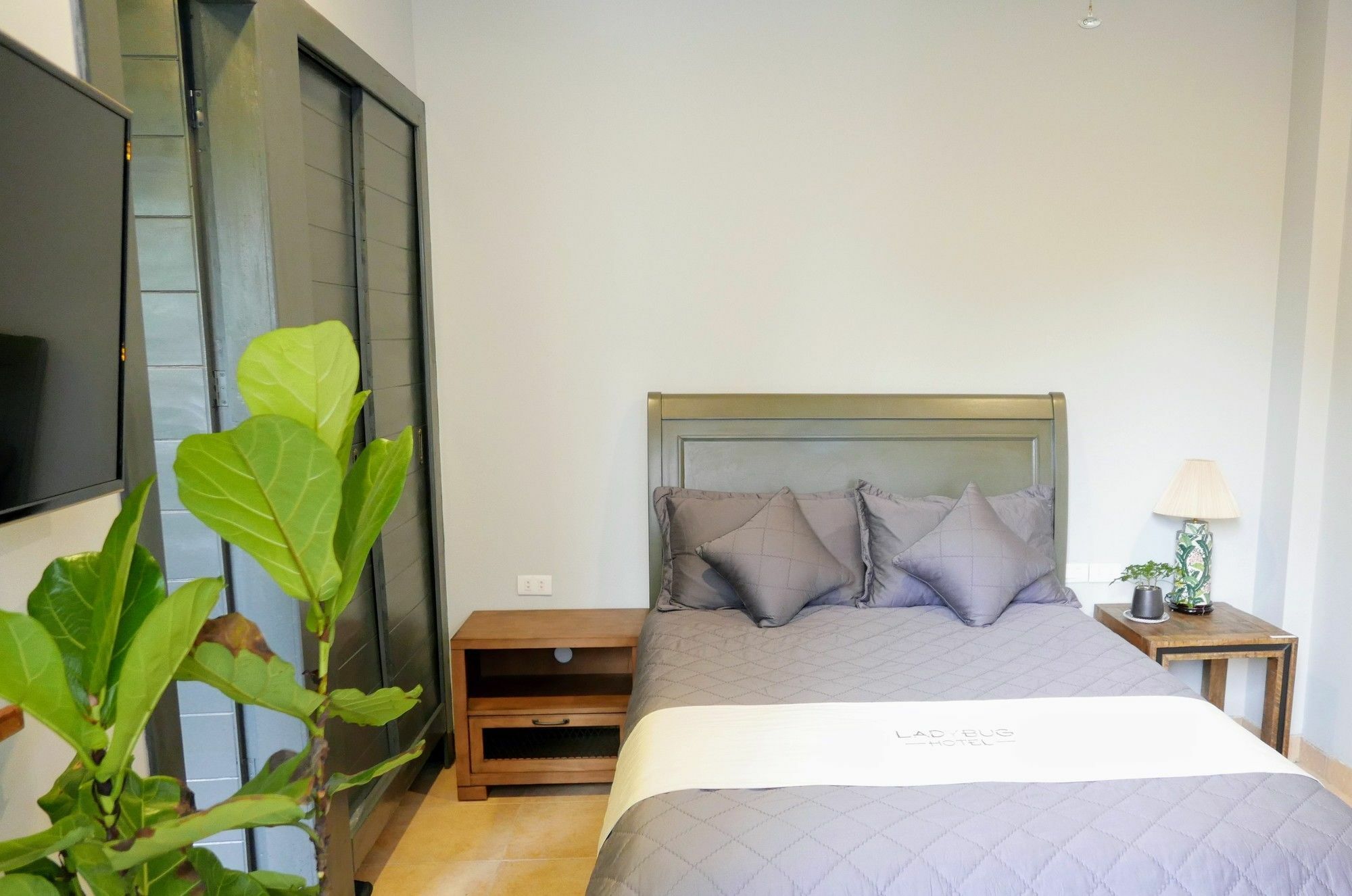 Ladybug Boutique Villa Hanoi Bagian luar foto